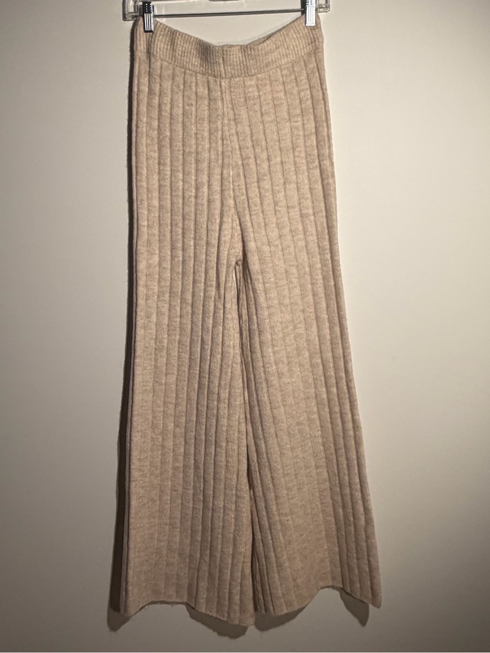 Ribbed Wide-Leg Leggings in Cream